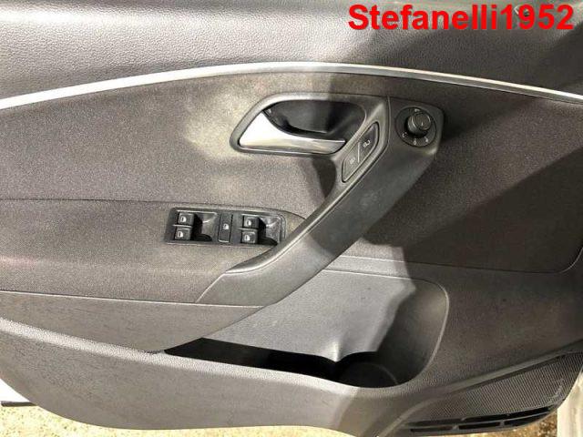 VOLKSWAGEN Polo V 2014 - 5p 1.0 mpi Comfortline 75cv