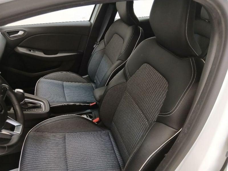 Renault Clio 1.6 E-Tech hybrid Intens 140cv auto my21