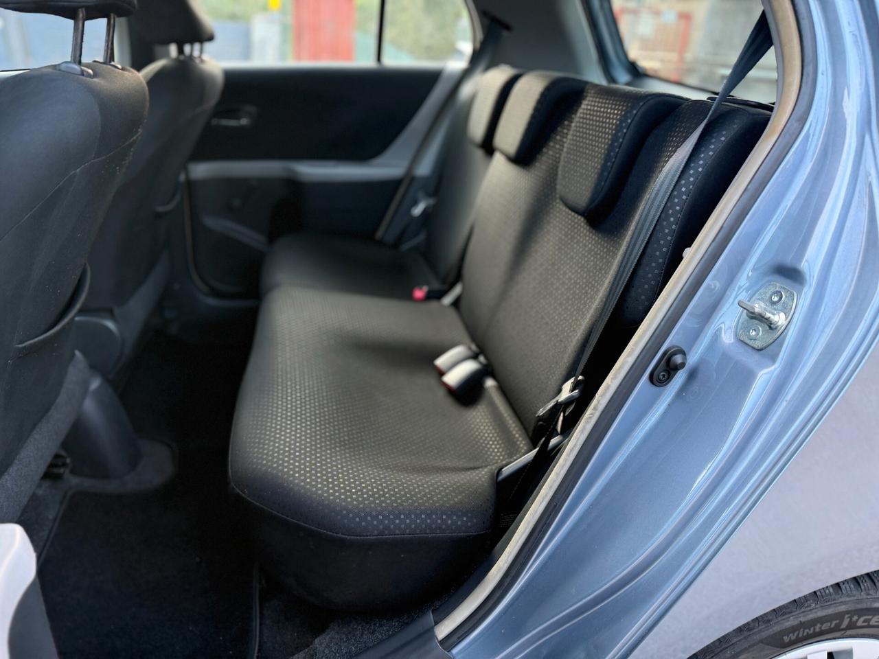 Toyota Yaris 1.3 5 porte Sol 100cv
