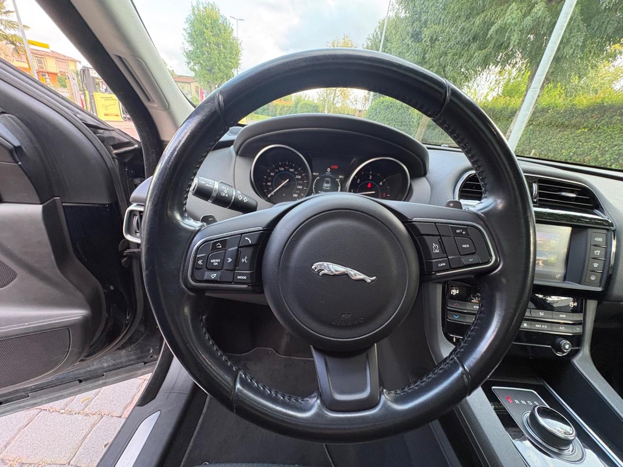 Jaguar F-Pace 2.0 D 180 CV AWD aut. Portfolio