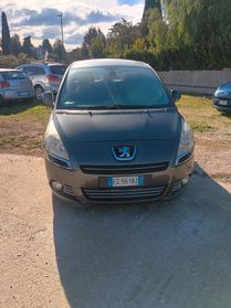 Peugeot 5008 2.0 HDi 150CV Tecno