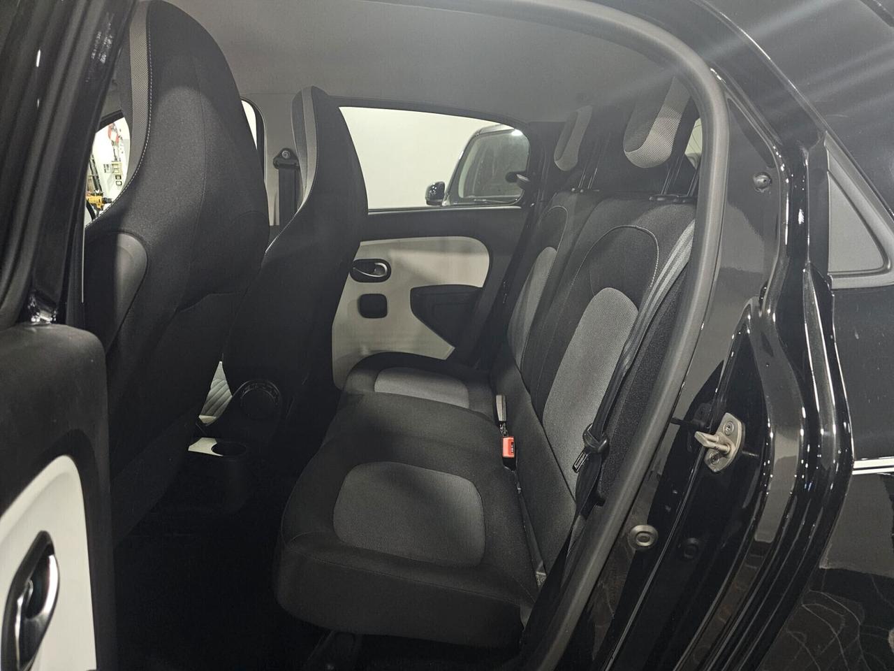 NUOVA RENAULT TWINGO INTENS TCe 0.9 BENZ 90CV TOTAL BLACK EDITION