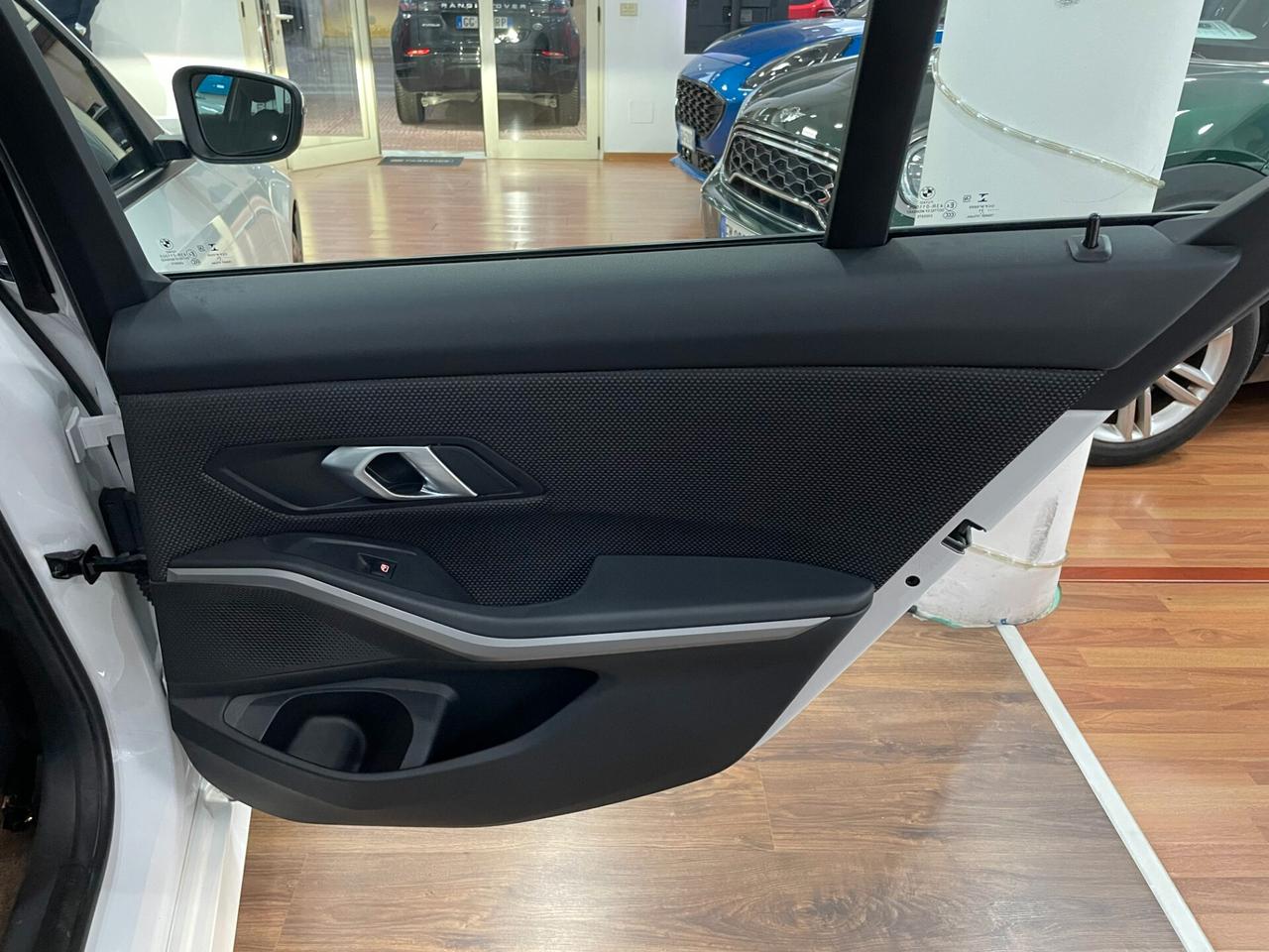 BMW 318D MHEV 48V ADVANTAGE - Luglio 2021