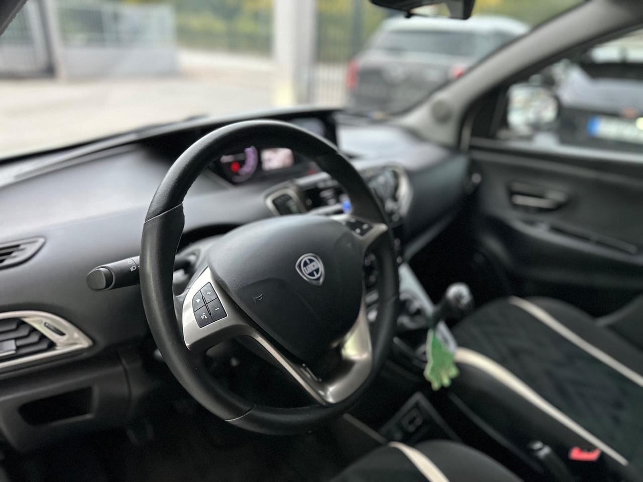 Lancia Ypsilon 1.3 MJT 16V 95 CV 5 porte S&S Platinum