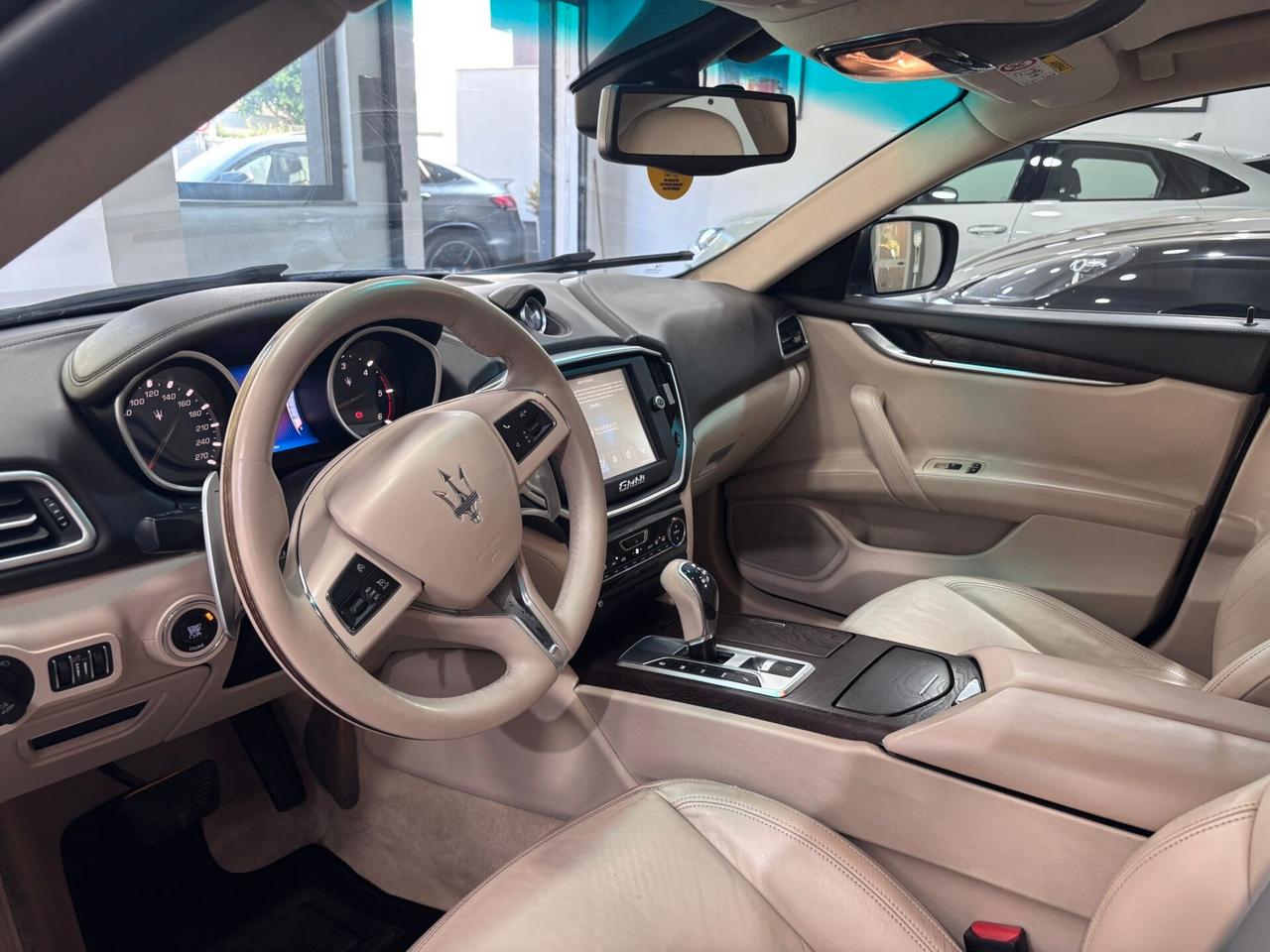 MASERATI GHIBLI V6 DIESEL 275CV