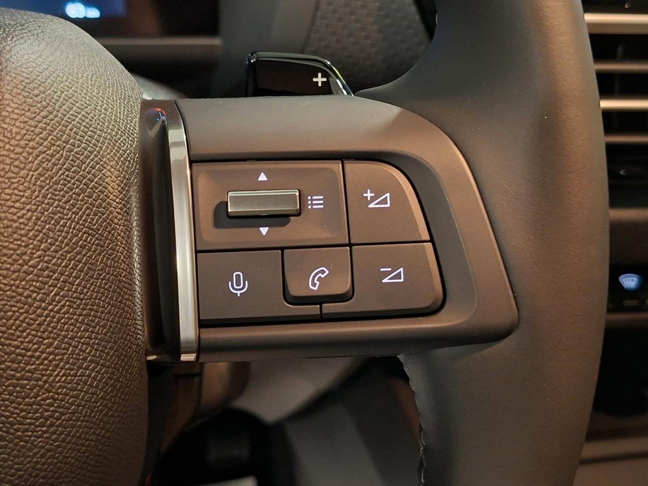 Citroen C4 X 1.2 PureTech 130CV Plus EAT8 Km. 0 MY'25