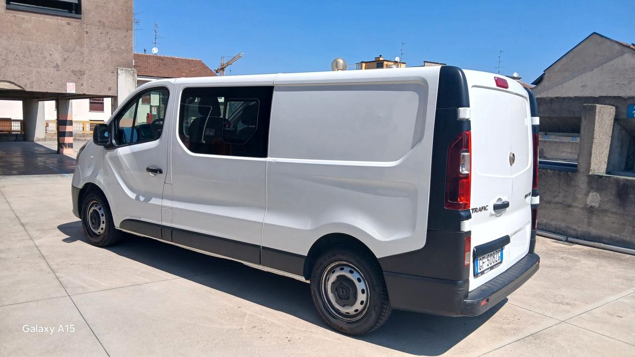 Renault Trafic T29 2.0 DCI 6 POSTI IVATO