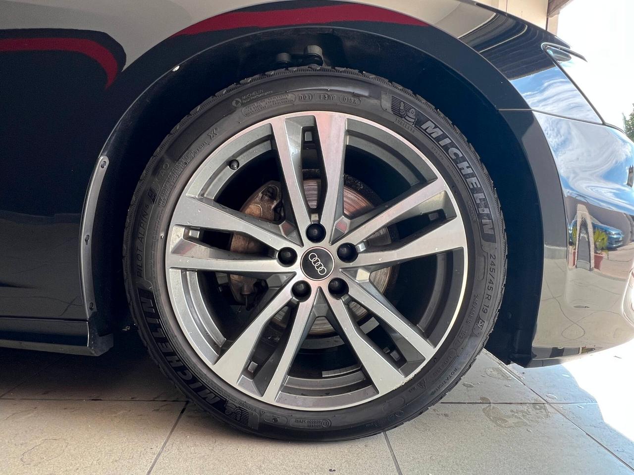 Audi A6 Avant 40 2.0 TDI S tronic Business Sport