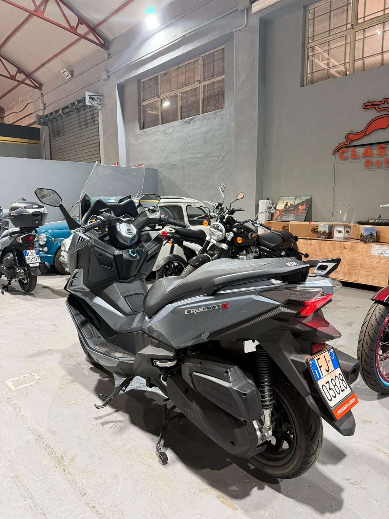 Sym Cruisym 300 alpha