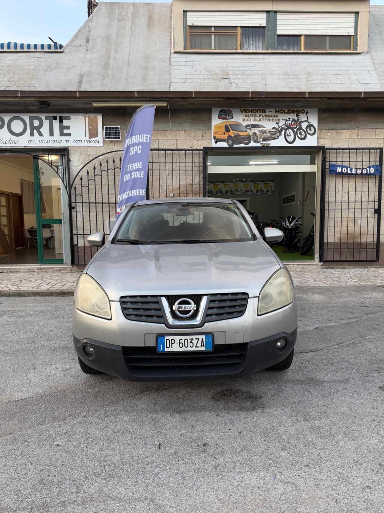 Nissan Qashqai 1.5 dCi Tekna NEOPATENTATI PRONTA CONSEGNA