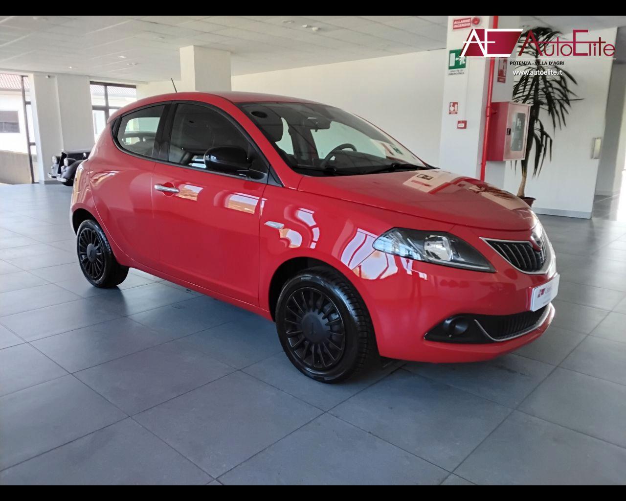 LANCIA Ypsilon 1.0 FireFly 5 porte S&S Hybrid Ecochic Silver