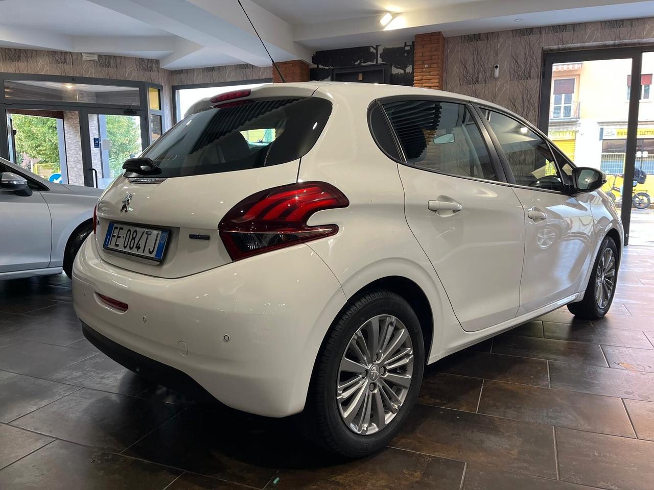 Peugeot 208 PureTech 82 5 porte Access