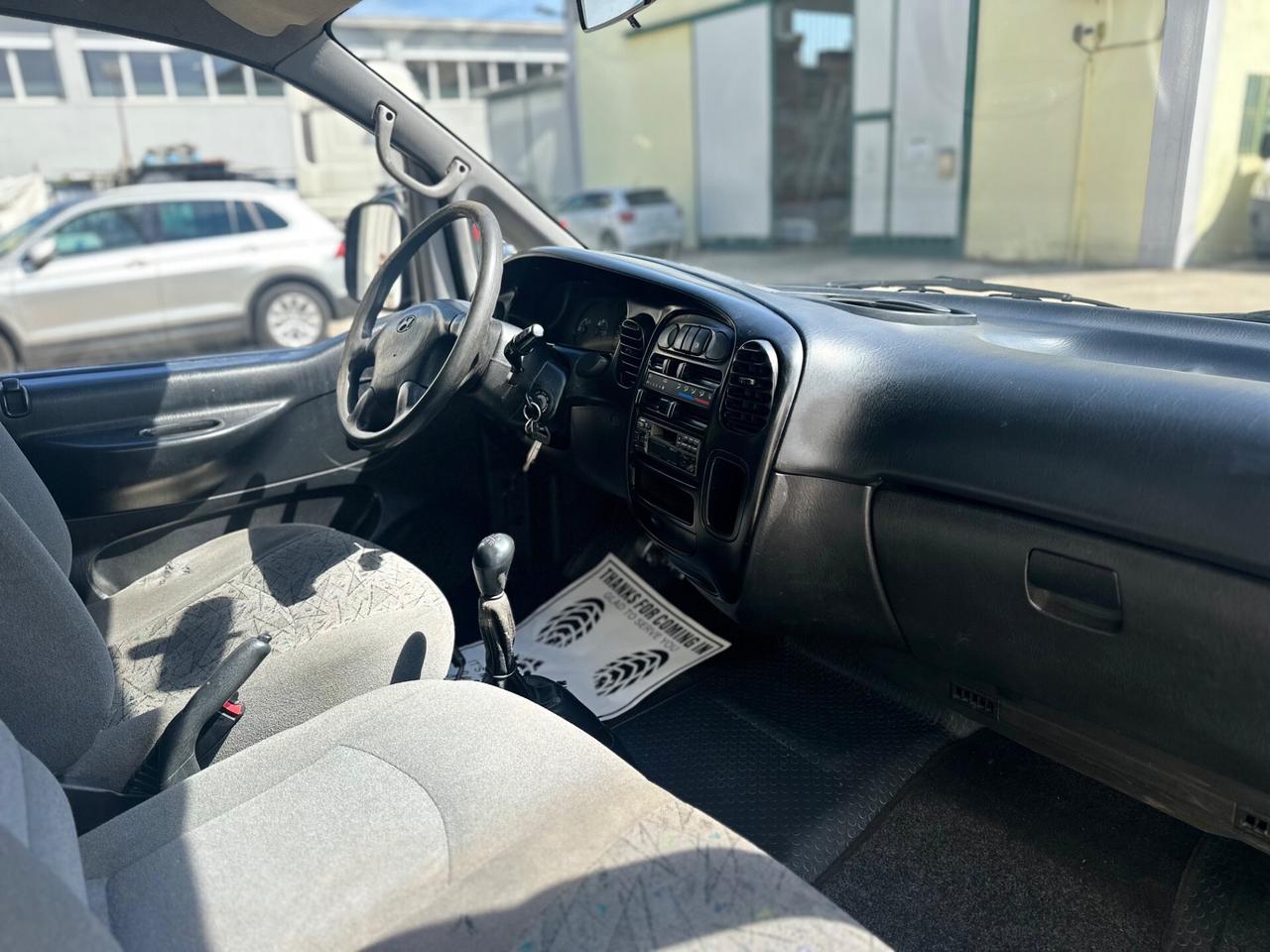 Hyundai H-1 2.5 TDI Autocarro CASSONATO FISSO 3 POSTI