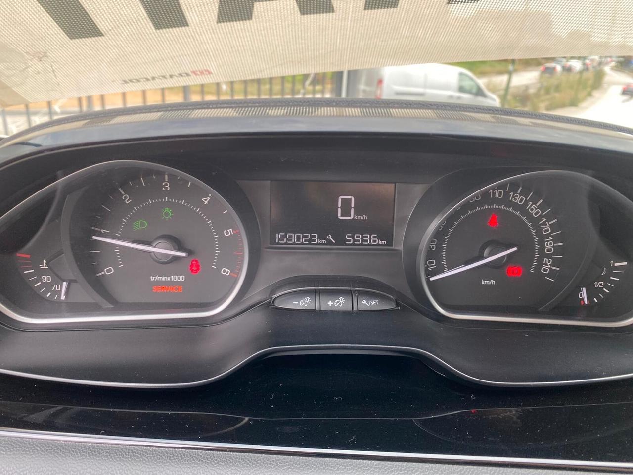 Peugeot 208 BlueHDi 75 5 porte Allure