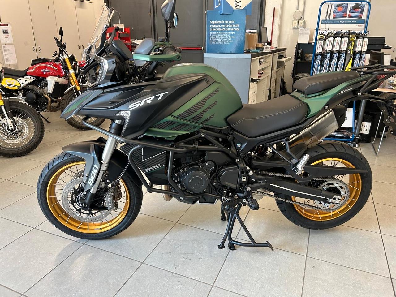 Qj Motor SRT 900 SX IN PROMOZIONE