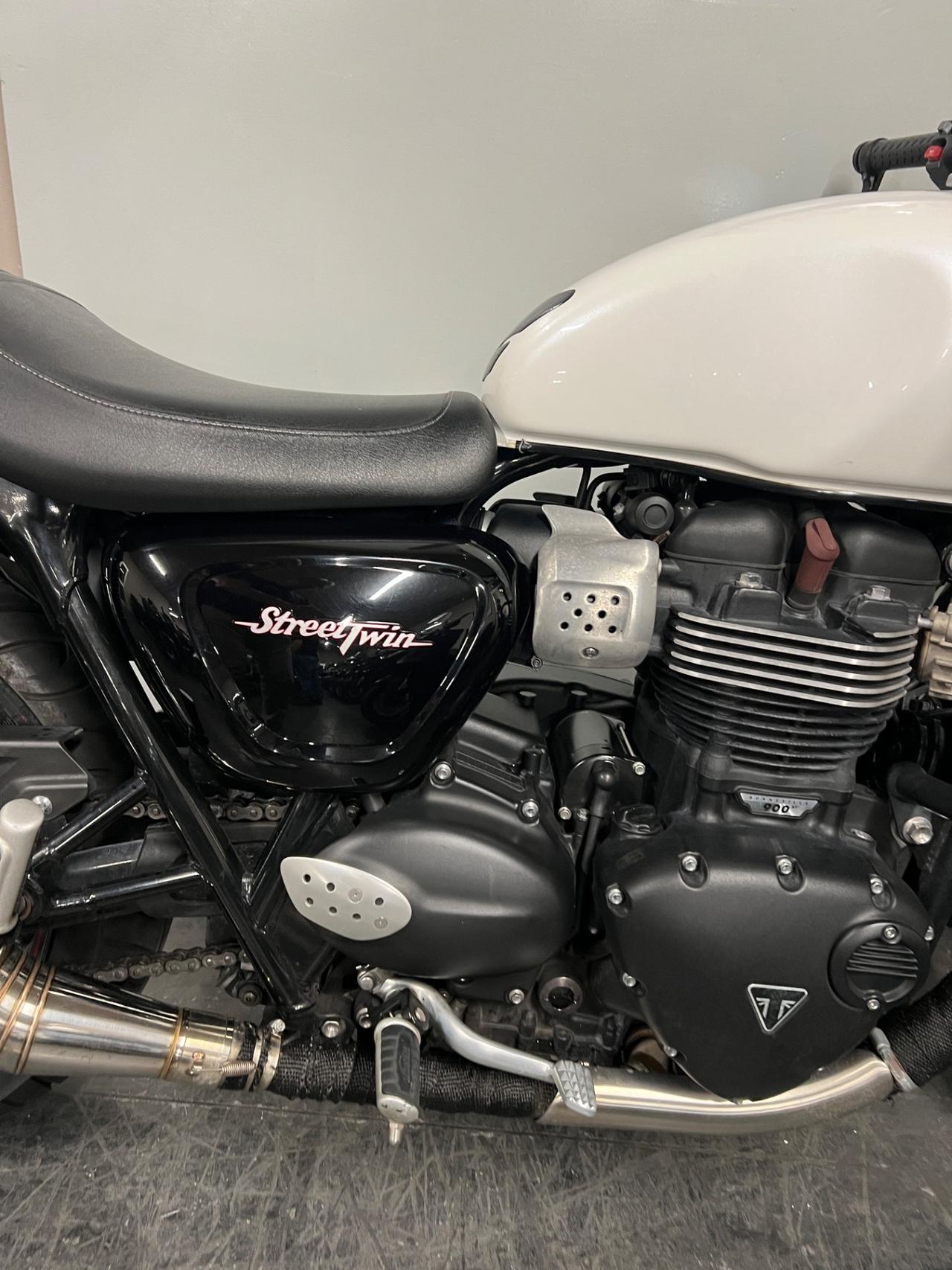 Triumph Street Twin