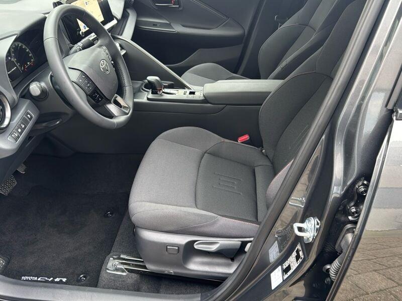 Toyota C-HR 2.0 P-HEV BUSINESS