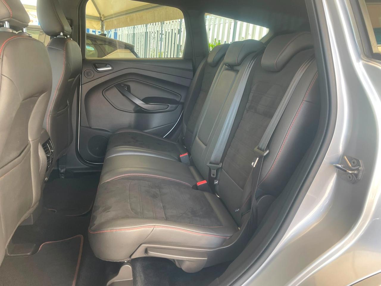 Ford Kuga 1.5 TDCI 120 CV 2WD Powershift Titanium Cambio auto