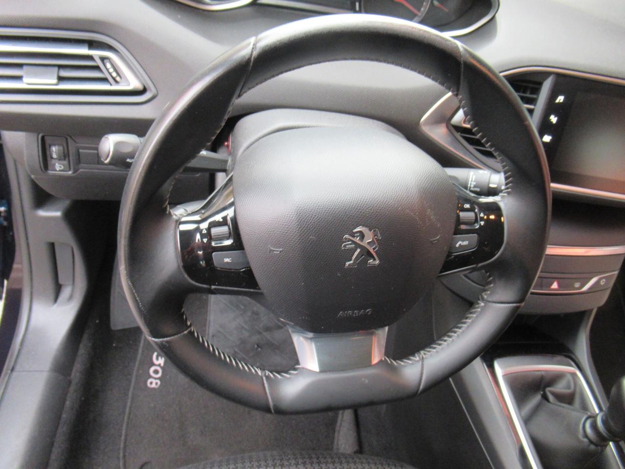 Peugeot 308 BlueHDi 130 S&S Business