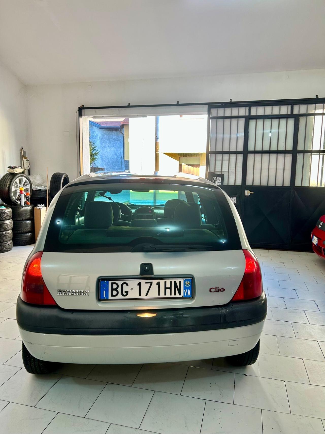 Renault Clio 1.2 cat 5 porte RT