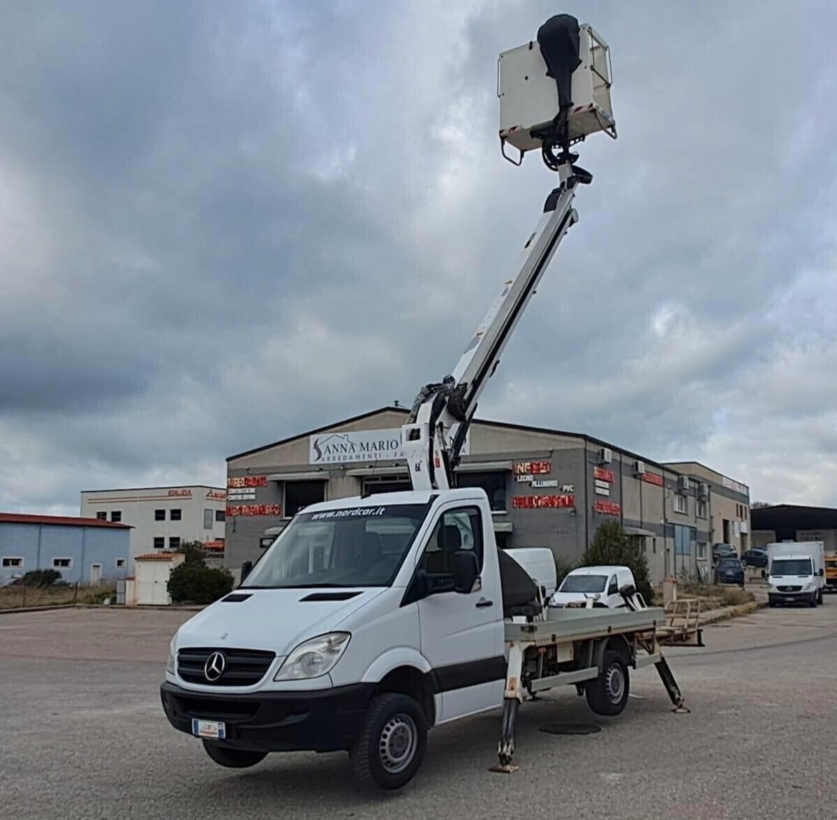 Mercedes Benz Seleziona F32/32 313 CDI TN PIATTAFORMA AEREA