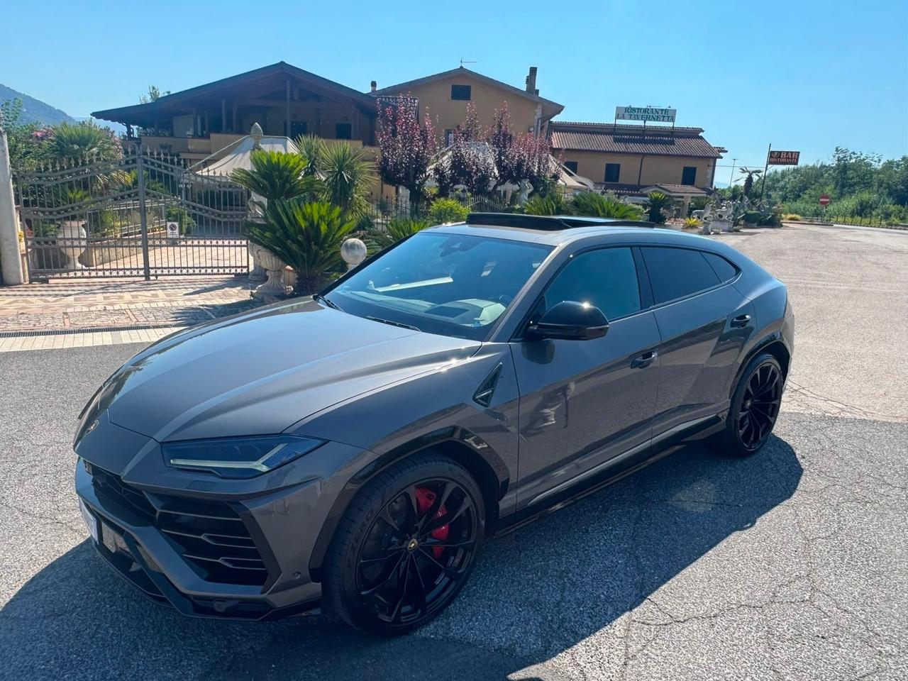 Lamborghini Urus 4.0 italia accetto permute iva compresa