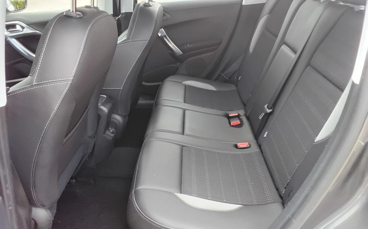 Peugeot 2008 BlueHDi 100 Allure