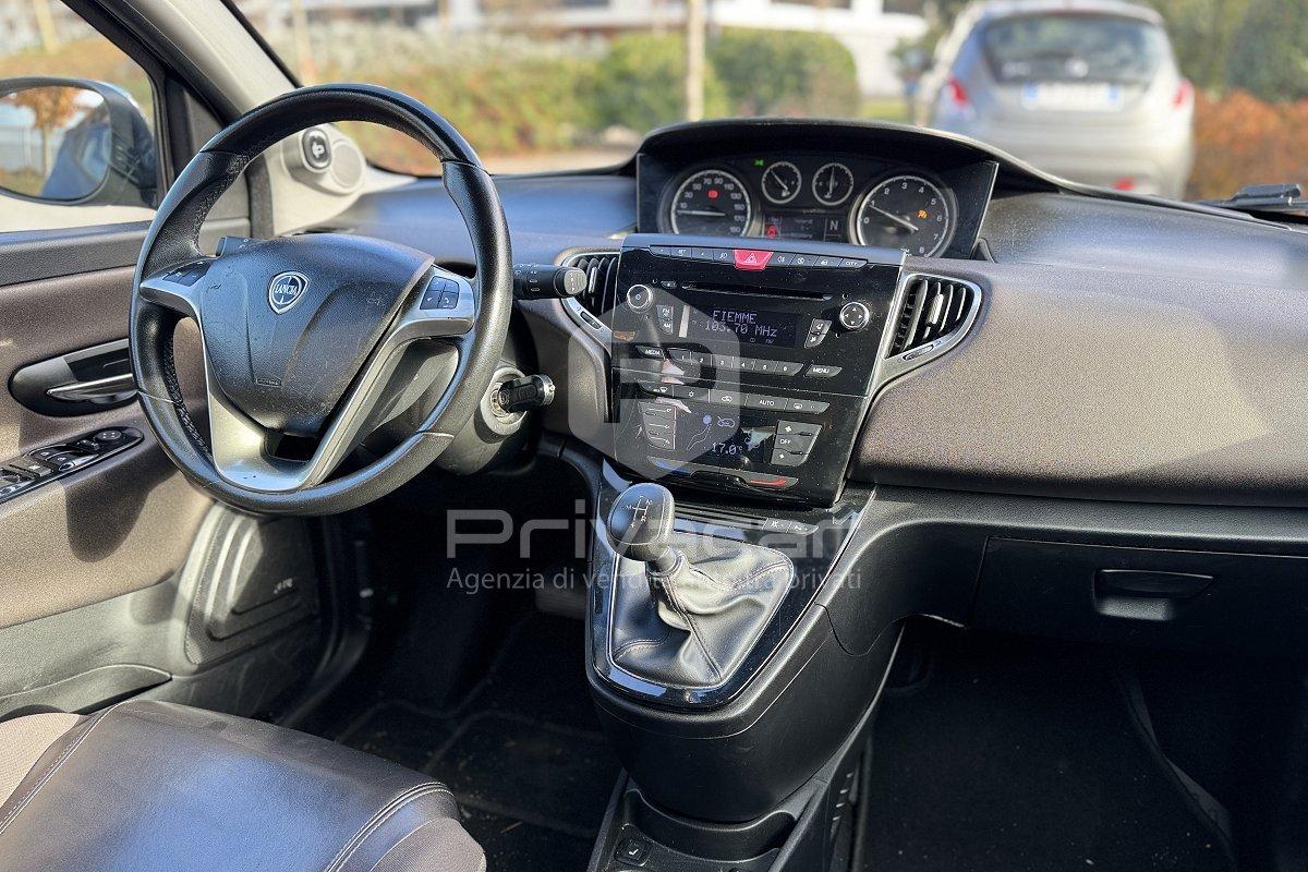 LANCIA Ypsilon 0.9 TwinAir 85 CV 5 porte S&S DFN Gold