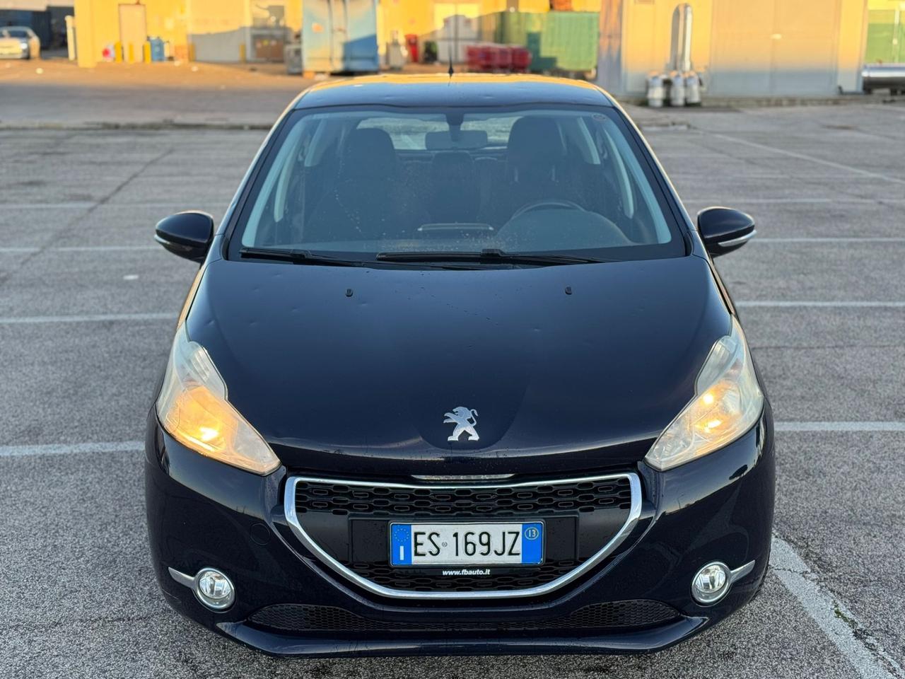 Peugeot 208 1.4 HDi 68 CV 5 porte Active