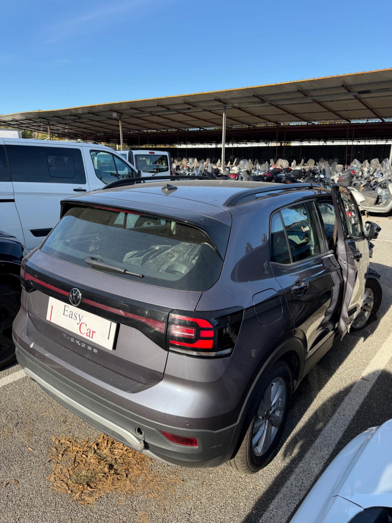 Volkswagen T-Cross 1.0 TSI 110 CV SINISTRATA