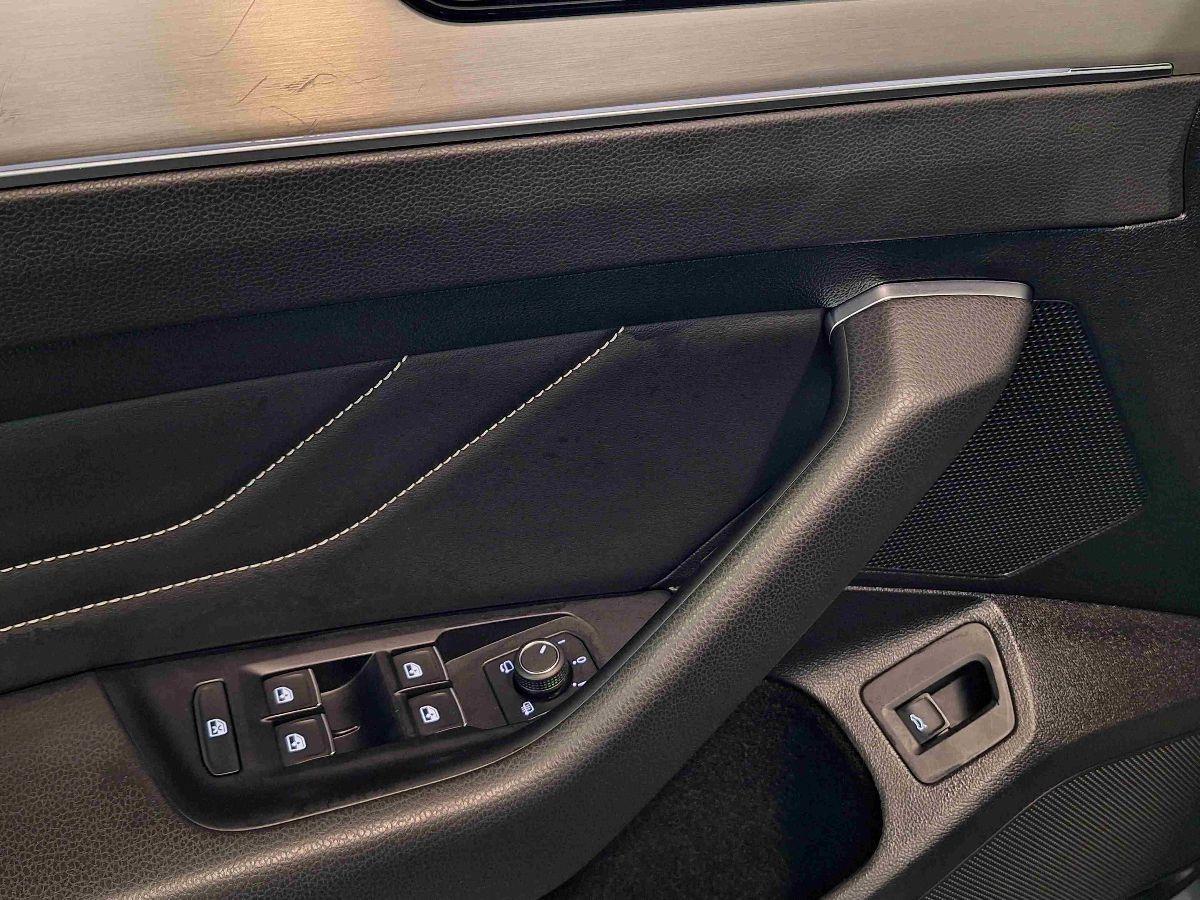 VOLKSWAGEN Passat Variant EVO 2.0 TDI DSG Executive -VIRTUAL RETROCAM SED.RISC. GAR.24M