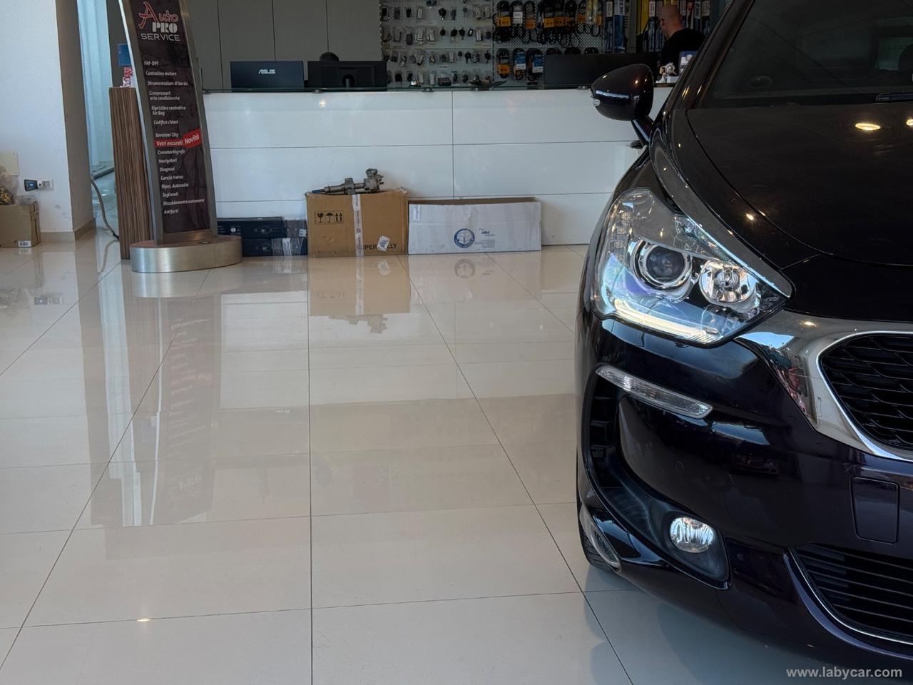 DS AUTOMOBILES DS 5 Hybrid 4x4 So Chic