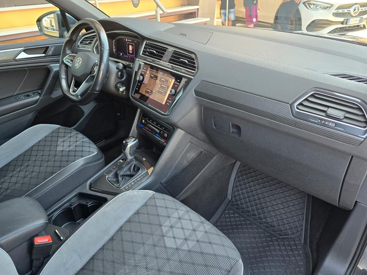 Volkswagen Tiguan 2.0 TDI 150 CV SCR DSG R-Line