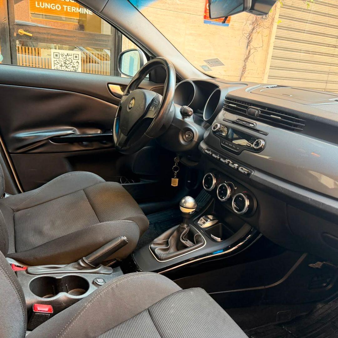 Alfa Romeo Giulietta 1.4 Turbo - 120 CV
