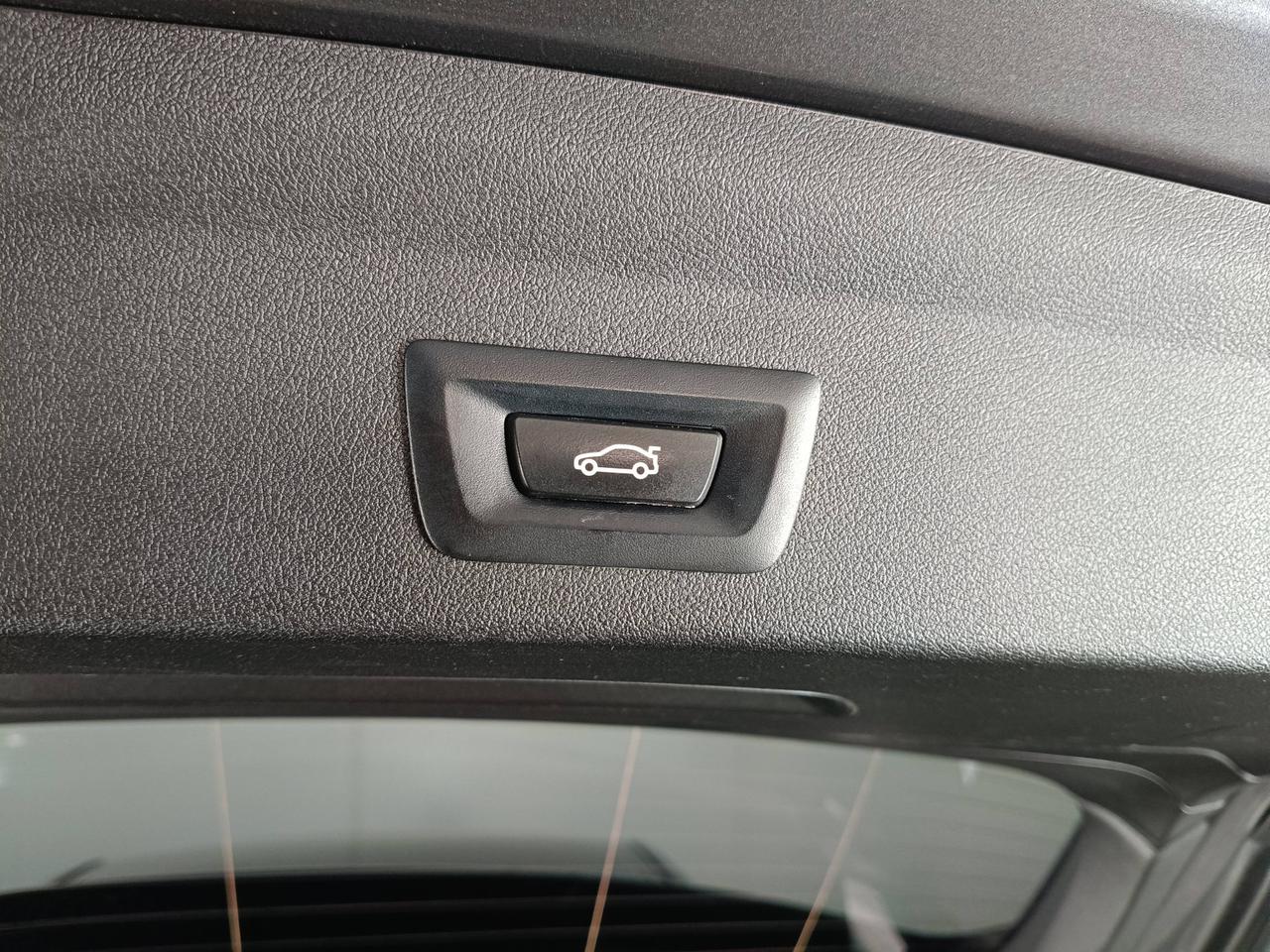 BMW Serie 1 F40 - 118d Msport auto