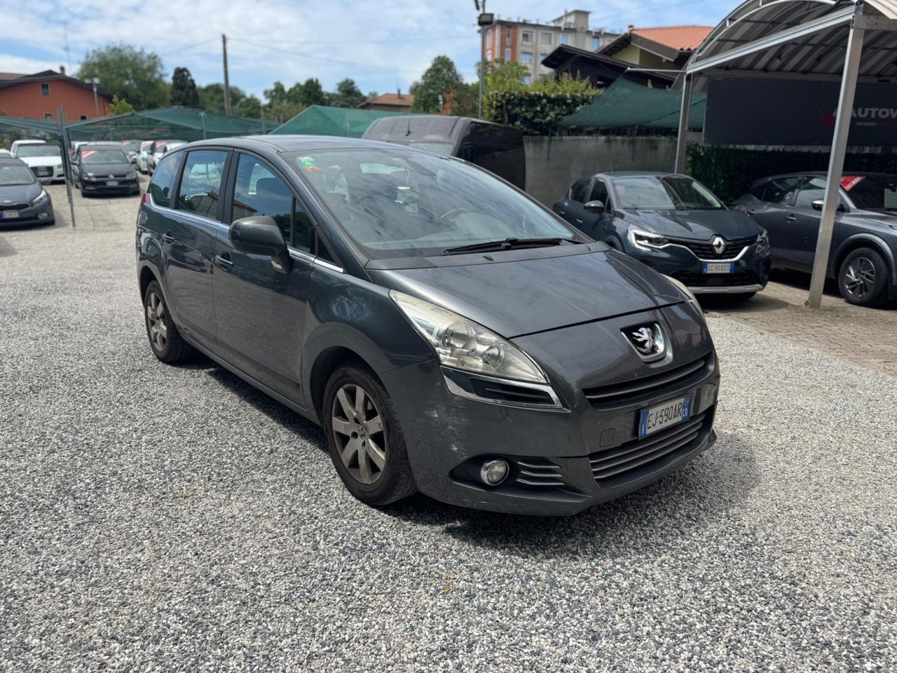 Peugeot 5008 1.6 HDi 112CV Féline