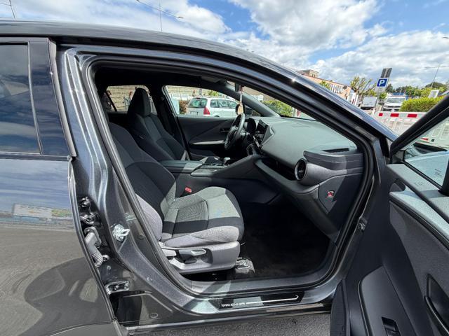 TOYOTA C-HR 1.8 Hybrid E-CVT Trend