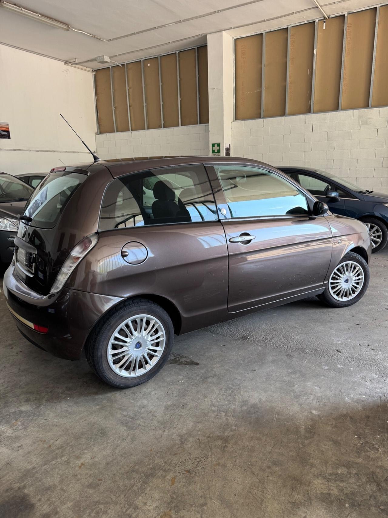 Lancia Ypsilon 1.4 Platino Ecochic GPL