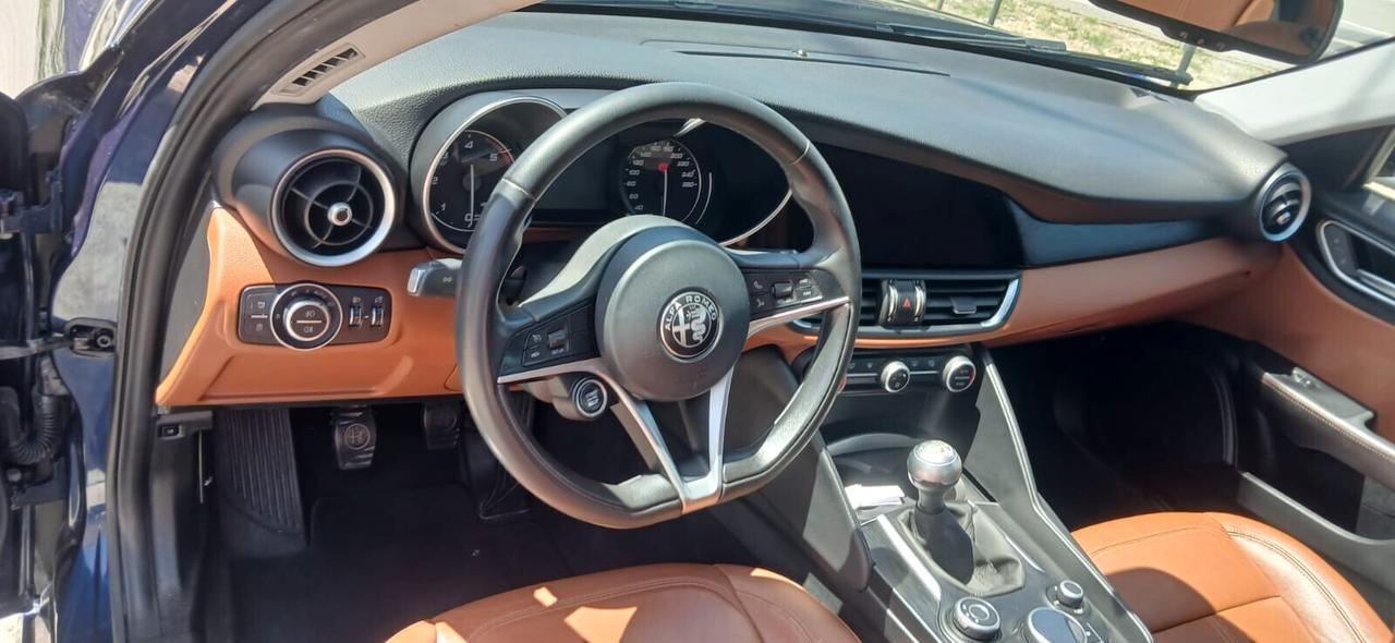 Alfa Romeo Giulia 2.2 Tdi 150 CV Super - 2017