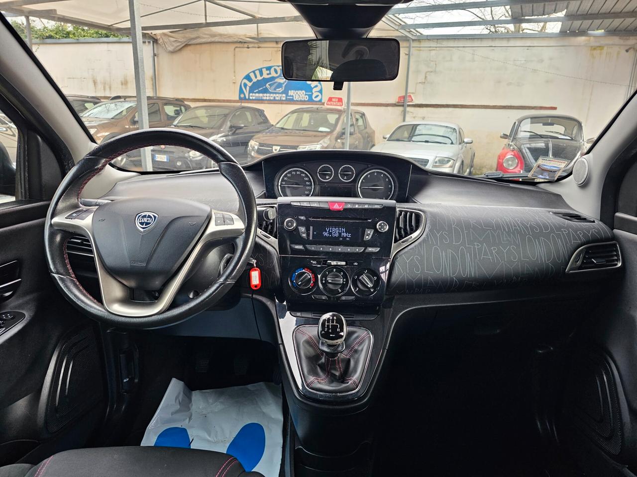 Lancia Ypsilon 5 porte Metano Ecochic Elefantino