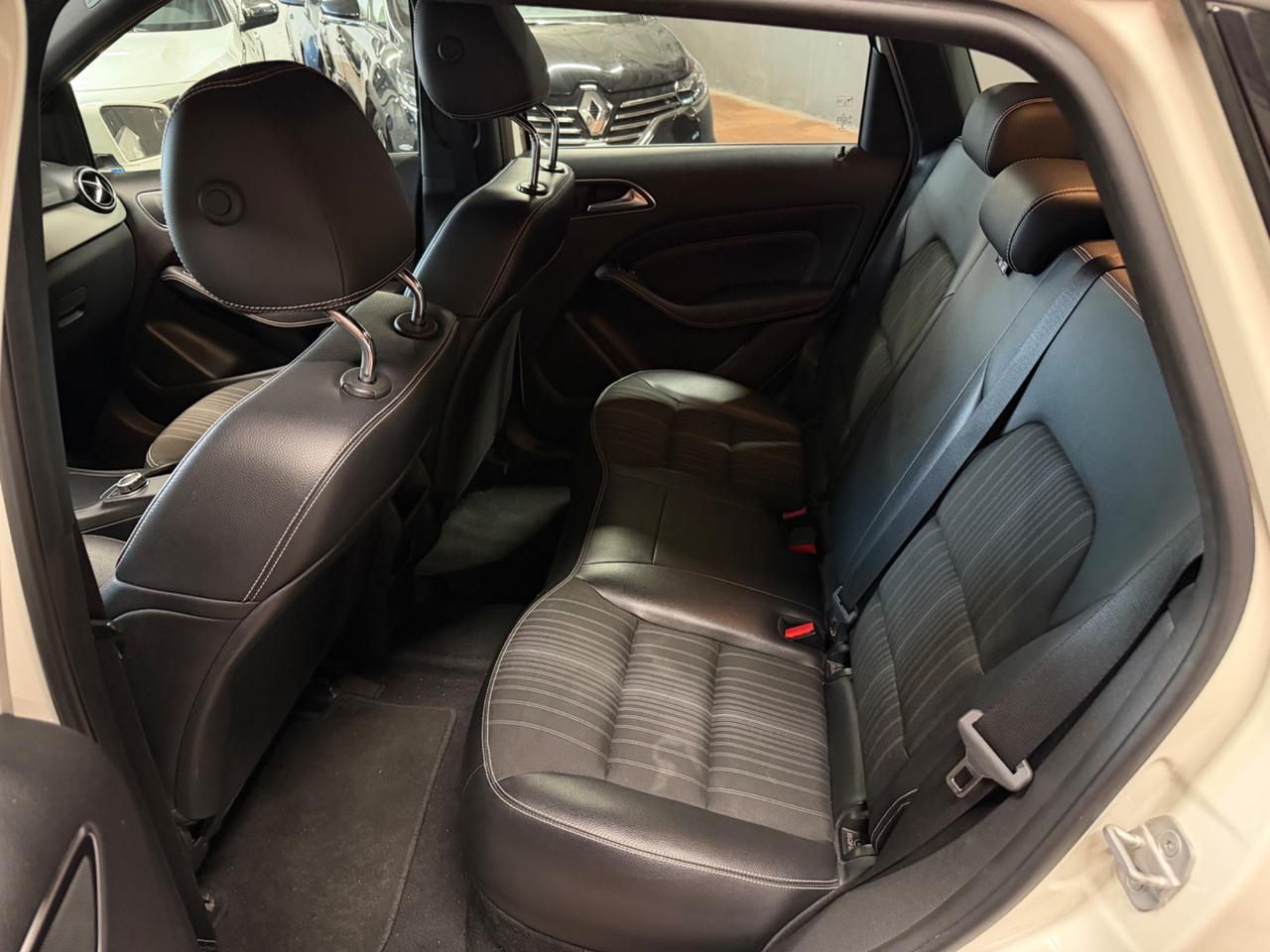 Mercedes-benz B 200 NGD Premium