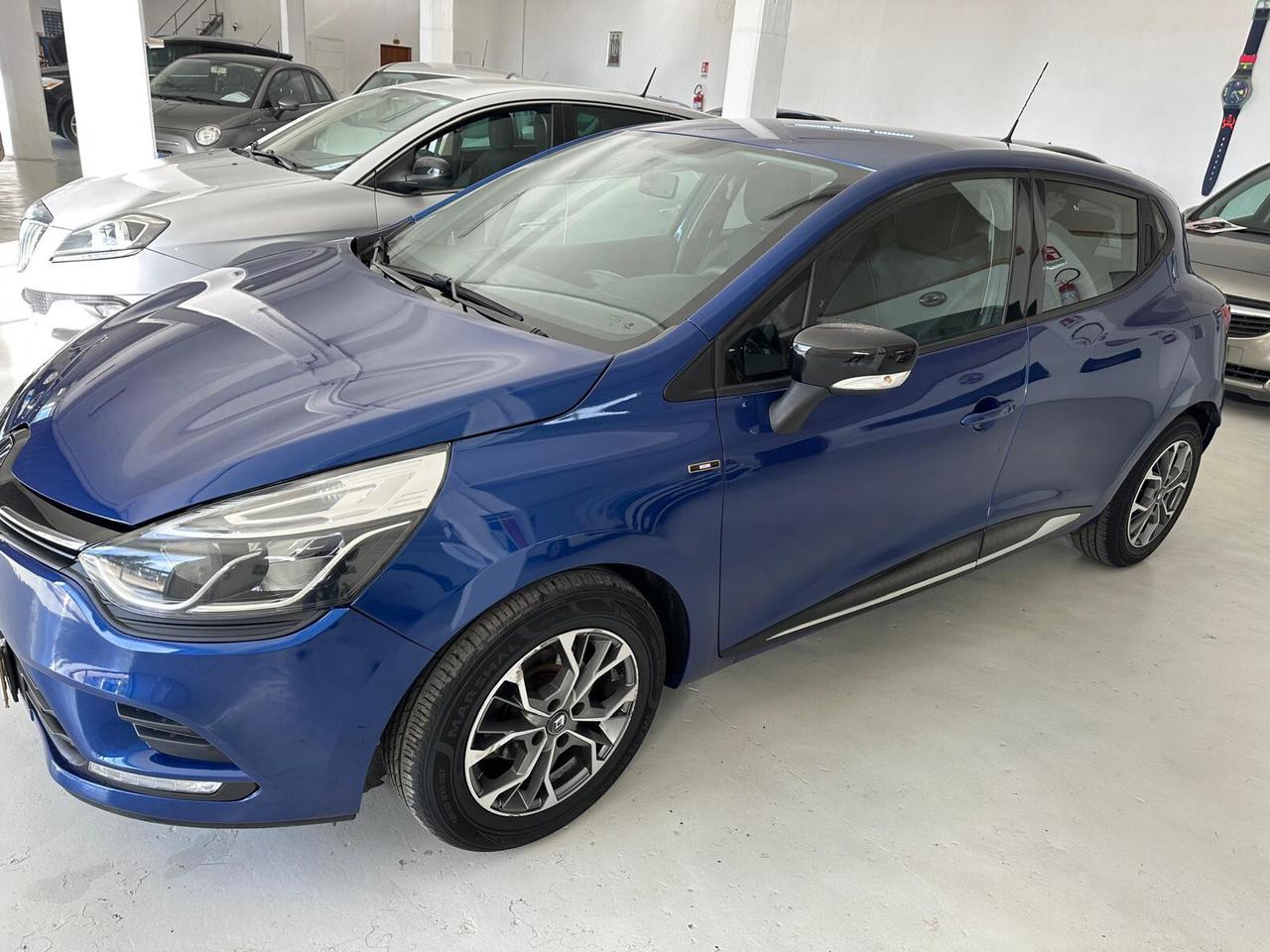 Renault Clio dCi 8V 75 CV 5 porte Duel