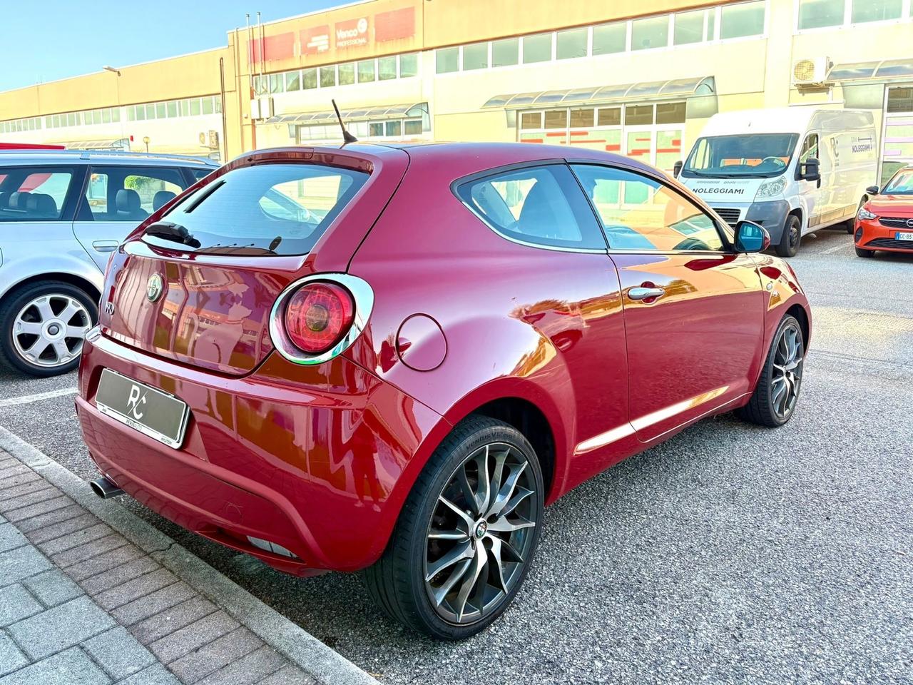 Alfa Romeo MiTo 1.6 JTDm 16V Distinctive Sport Pack