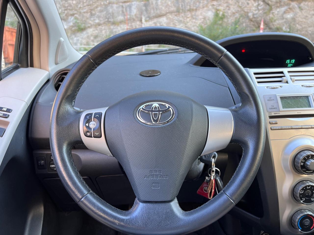 Toyota Yaris 1.3 5 porte Sol