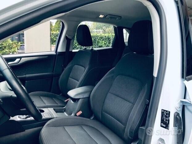 Ford Kuga 1.5 120CV AUTOM- NAVI-TELECAM-TITANIUM