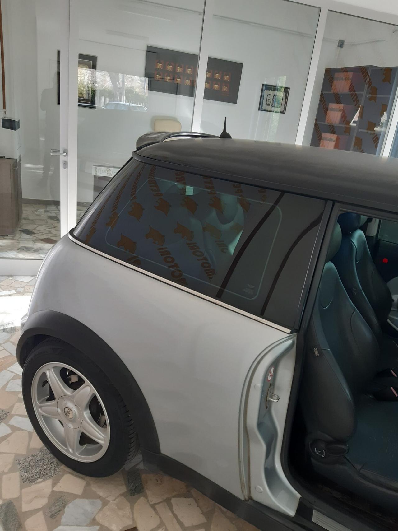 Mini cooper 1.6 16V One 90cv