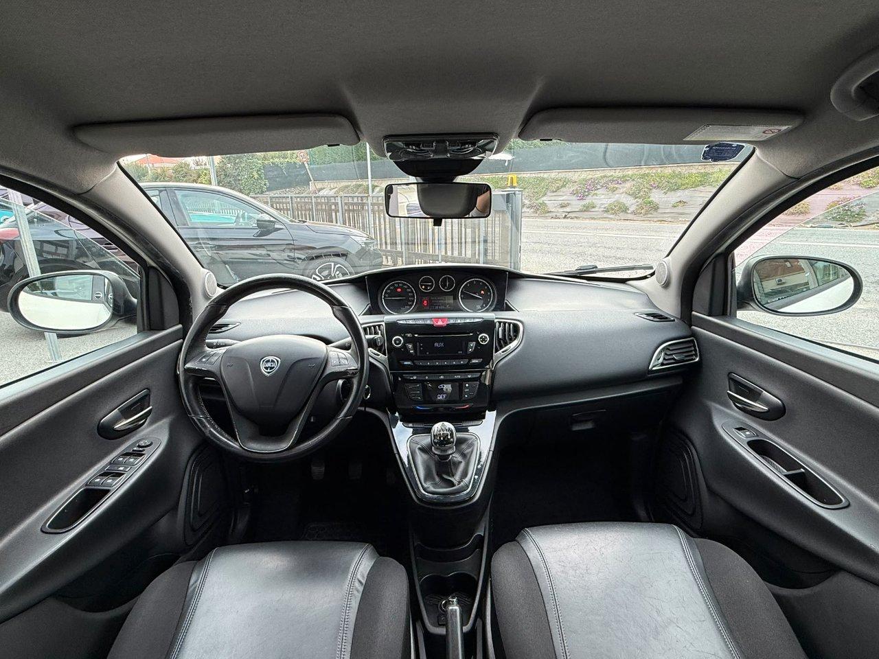Lancia Ypsilon 5 Porte Ypsilon 1.2 8v Platinum ecochic Gpl 69cv