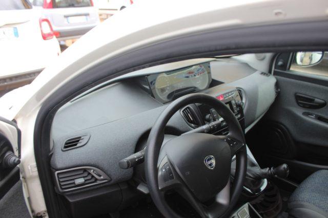 LANCIA Ypsilon 1.0 FireFly 5 porte S&S Hybrid Silver