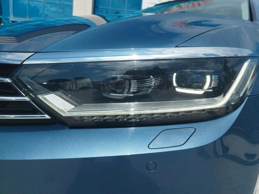 Volkswagen Passat 2.0 TDI DSG Highline BlueM. Tech.