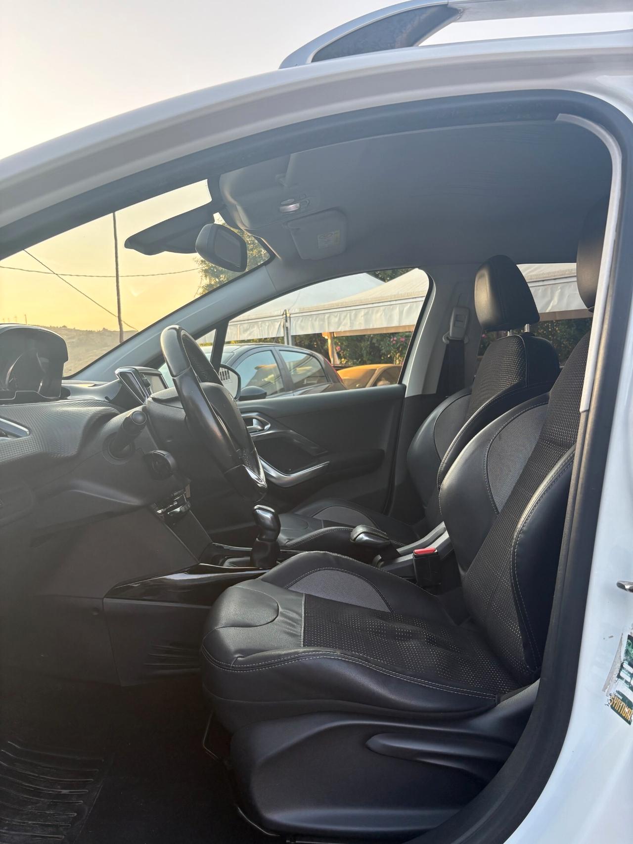 Peugeot 2008 BlueHDi 100 Allure (Gancio Traino)